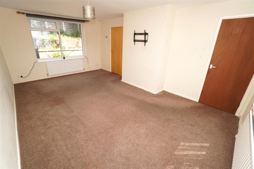 Lounge 1.JPG