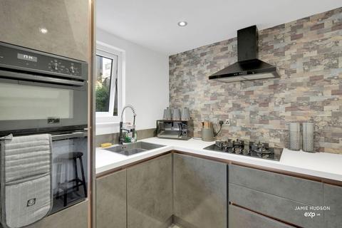 136 Brownside Road, Burnley, BB10 3JP