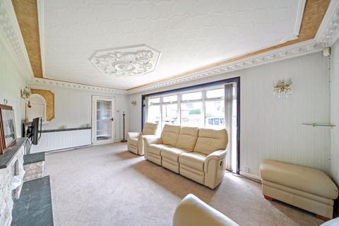 5 Chertsey Close, Kenley, CR8 5LN