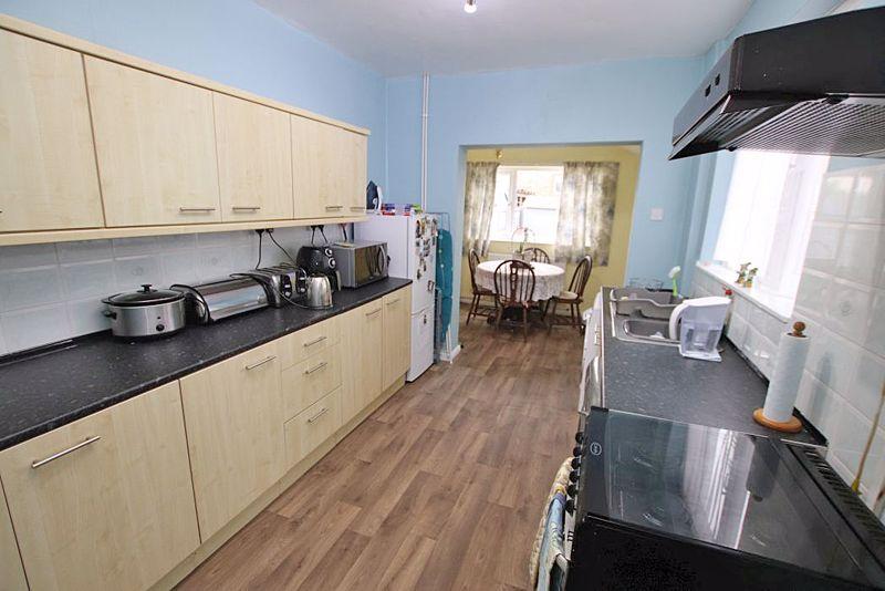 Kitchen dining