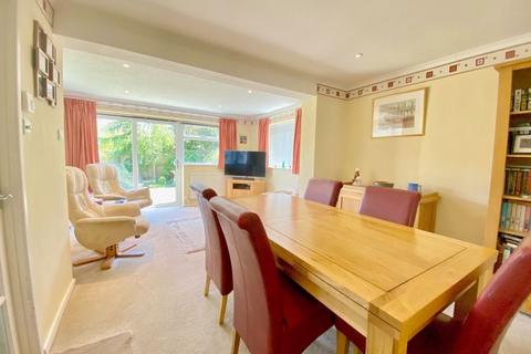 53 Manor Gardens, Warminster, BA12 8PN