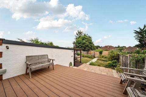 14 Johnston Walk, Guildford, GU2 9XP