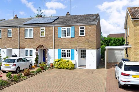 3 bedroom end of terrace house for sale, Charts Close, Cranleigh, GU6