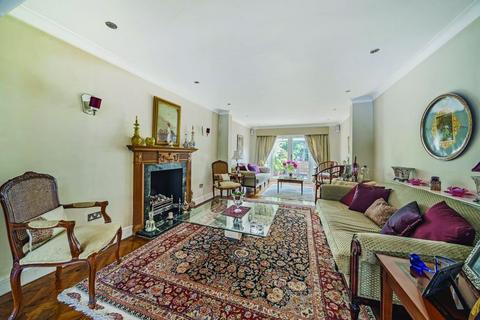 undefined, Connaught Drive, Hampstead Garden Suburb Borders, NW11