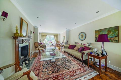 undefined, Connaught Drive, Hampstead Garden Suburb Borders, NW11