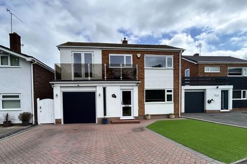 4 bedroom detached house for sale, Eldon Drive, Abergele