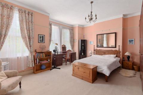 4 bedroom terraced house for sale, Rowfant Road, Balham, London SW17 7AP