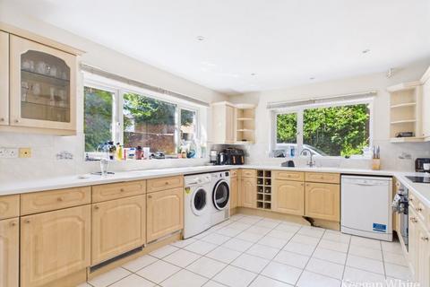 undefined, Maybrook Gardens - Four Double Bedrooms - No Chain