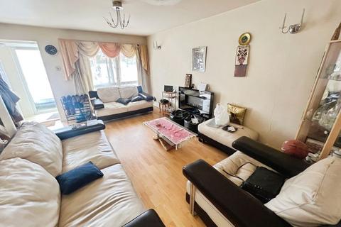 16 Dovey Close, Astley, Manchester, M29 7NP