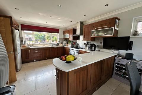 4 bedroom detached house to rent, BIRKDALE OPEN - Westcliffe Road, Southport PR8