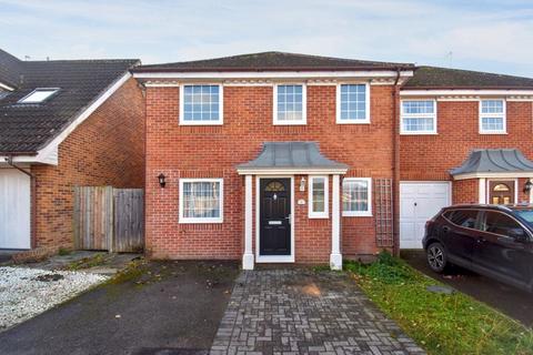 undefined, Woodville Rise, Basingstoke RG24
