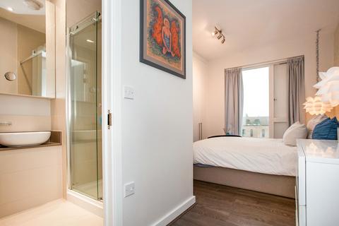2 bedroom apartment to rent, Seekings Close, Trumpington, CB2
