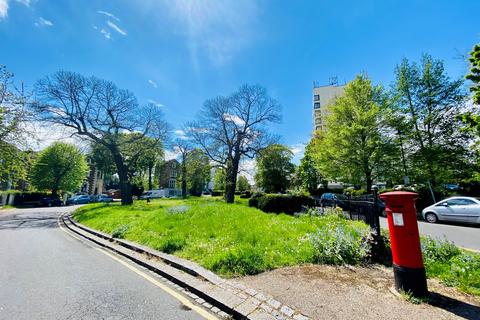 1 bedroom apartment to rent, Maple Court, Croydon