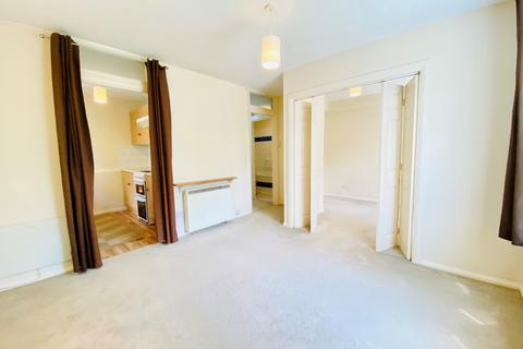 1 bedroom apartment to rent, Maple Court, Croydon