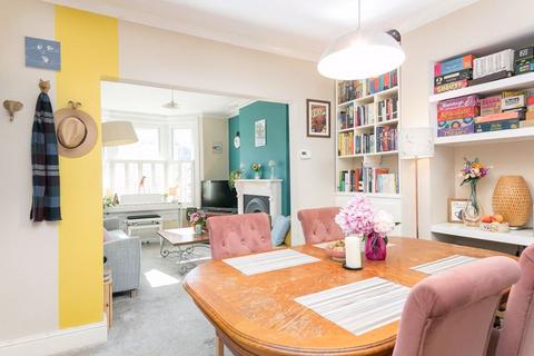 3 bedroom end of terrace house for sale, Churchill Road, South Croydon