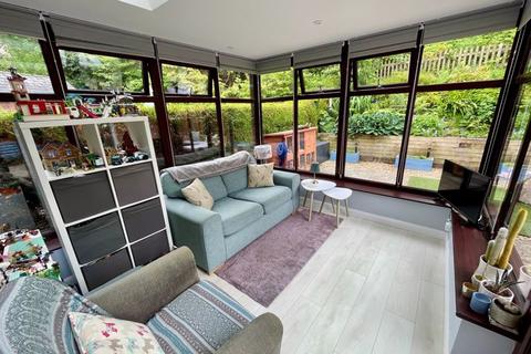 Haylaur Regent Street, Llangollen, LL20 8HS