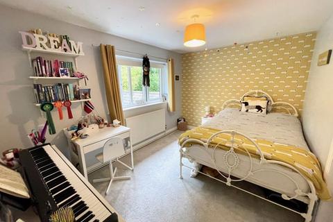 Haylaur Regent Street, Llangollen, LL20 8HS