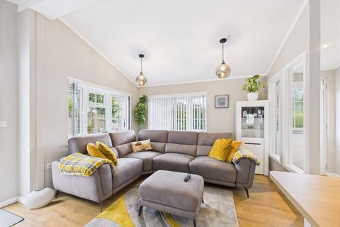 2 bedroom mobile home for sale, Goldenbank, Falmouth - Delightful park home