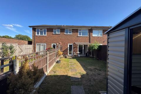 8 Vineries Close, Sipson, West Drayton, UB7 0JH