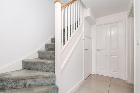undefined, Lacewing Drive, Bedford MK40