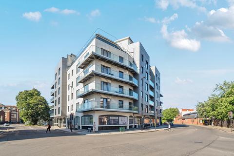 2 bedroom flat for sale, Royal Crescent Road, Southampton SO14