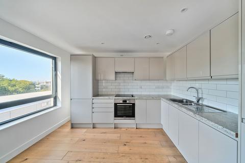 2 bedroom flat for sale, Royal Crescent Road, Southampton SO14