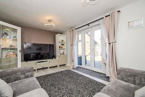 9 Murcott End, Burntwood, WS7 3RE