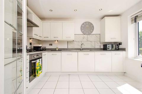 9 Murcott End, Burntwood, WS7 3RE