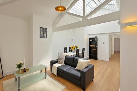 2 bedroom apartment for sale, Sylvester Path, London, Hackney