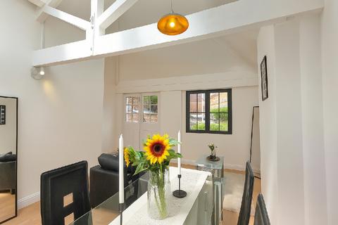 2 bedroom apartment for sale, Sylvester Path, London, Hackney