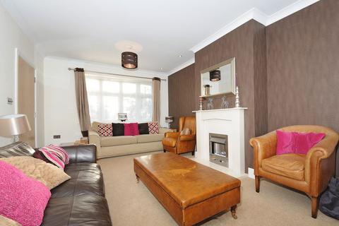 4 bedroom detached house for sale, Bournebridge Lane RM4