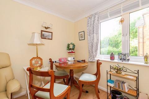 1 bedroom apartment for sale, South Street, Epsom KT18