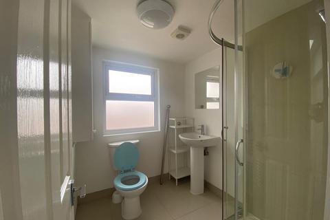 1 bedroom in a house share to rent, Waddon Park Avenue, Croydon, CR0