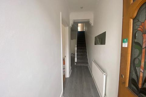 1 bedroom in a house share to rent, Waddon Park Avenue, Croydon, CR0