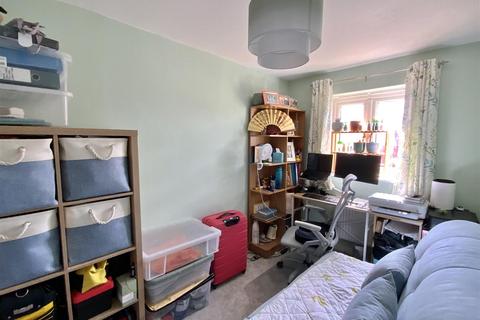 12 Bangor Close, Towcester, NN12 6UH