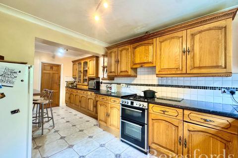 1 Hatfield Close, Hornchurch, RM12 6SA