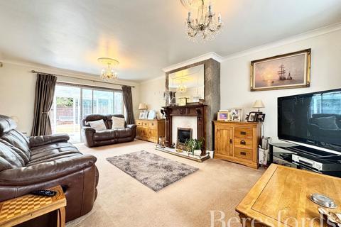 1 Hatfield Close, Hornchurch, RM12 6SA