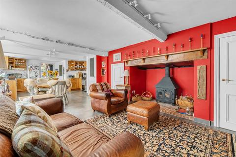 4 bedroom terraced house for sale, Lyme Street, Axminster