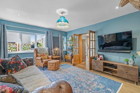 62 The Crossways, Otley, LS21 2AR