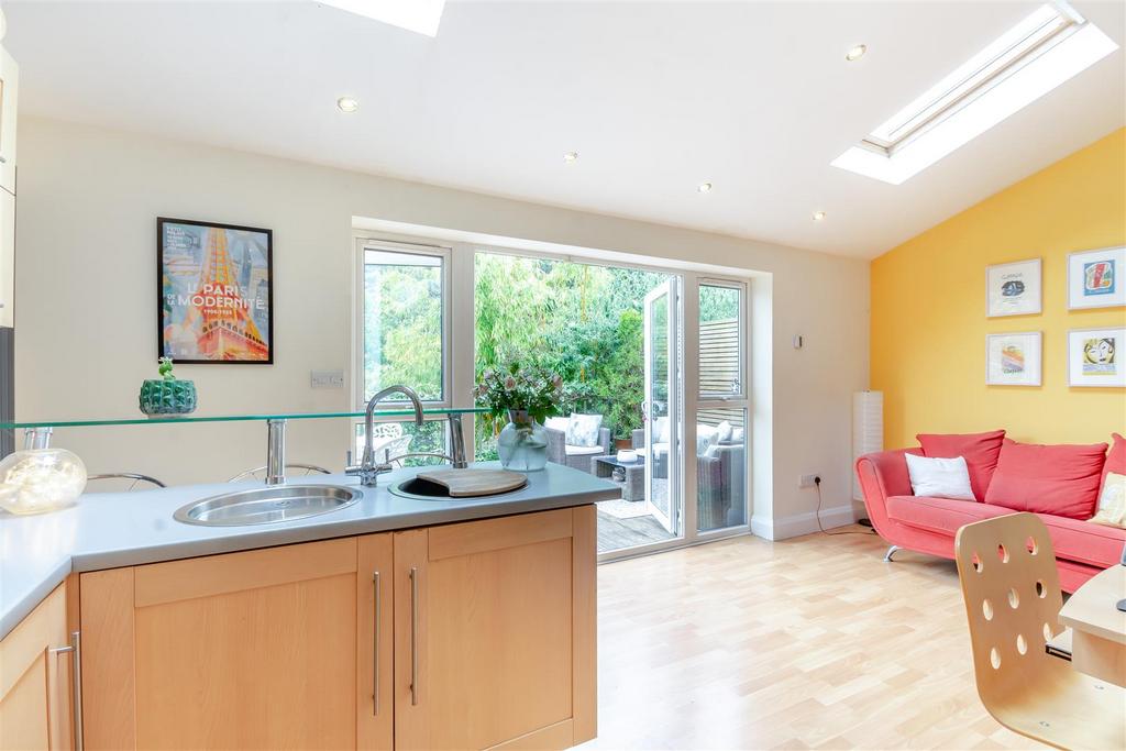 8653990-interior15.jpg