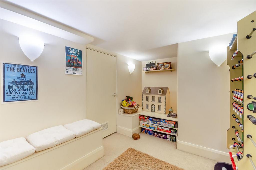8653990-interior20.jpg