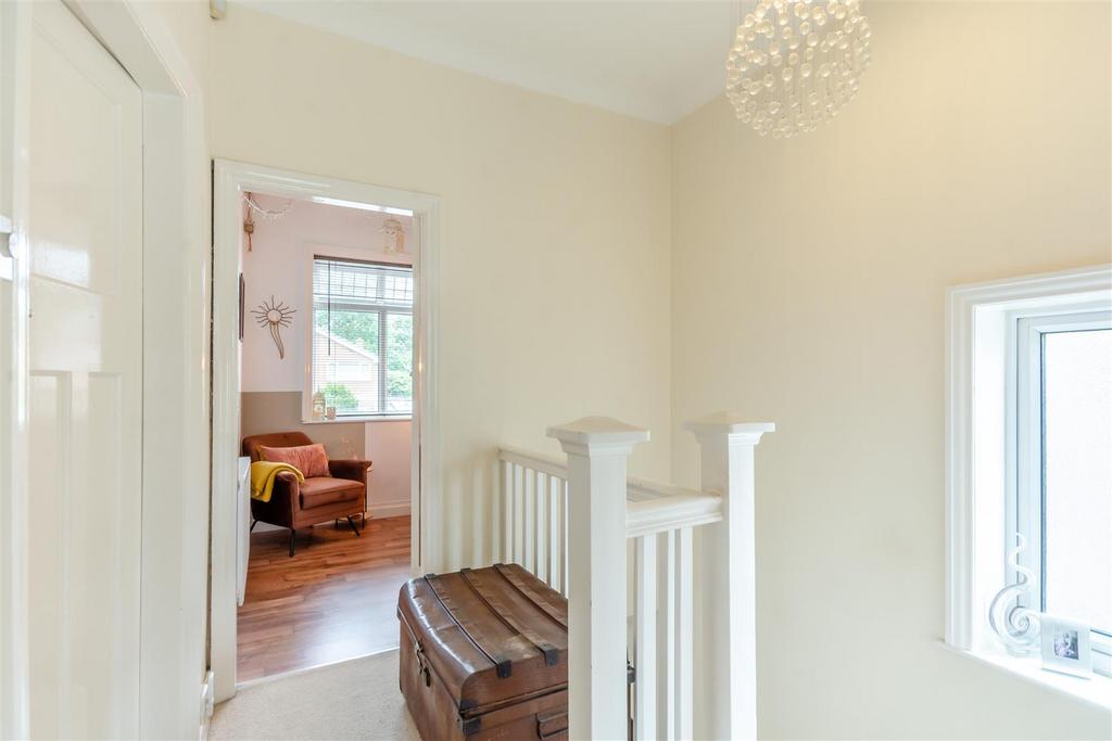 8653990-interior30.jpg