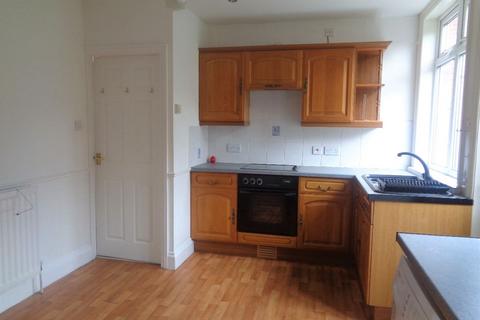 2 bedroom semi-detached house to rent, Malim Road, Eastbourne