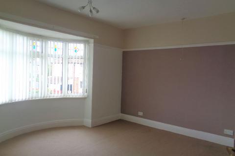 2 bedroom semi-detached house to rent, Malim Road, Eastbourne