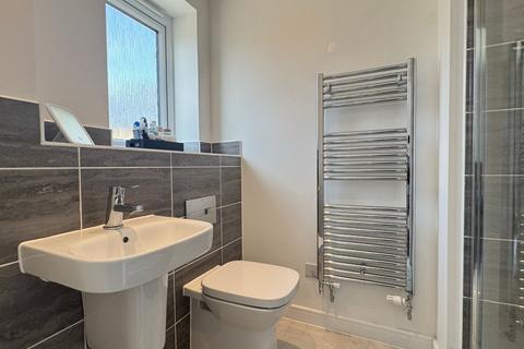 2 bedroom maisonette to rent, Clay Road, Northfleet