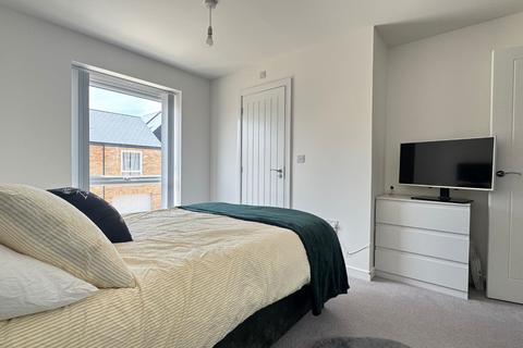 2 bedroom maisonette to rent, Clay Road, Northfleet