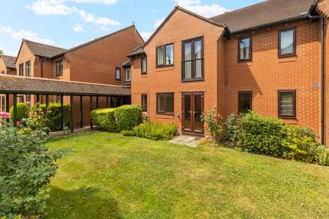 1 bedroom retirement property for sale, London Road, Uckfield, East Sussex, TN22