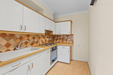1 bedroom retirement property for sale, London Road, Uckfield, East Sussex, TN22