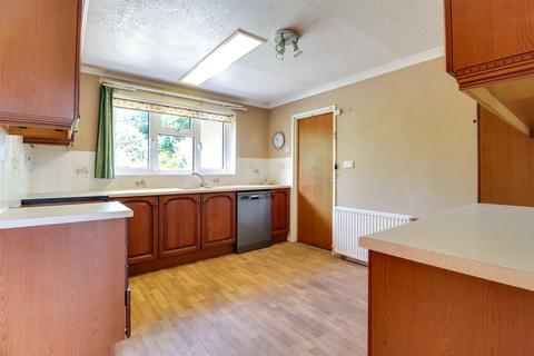 2 bedroom bungalow for sale, Portledge Place, Fairy Cross, Bideford, Devon, EX39