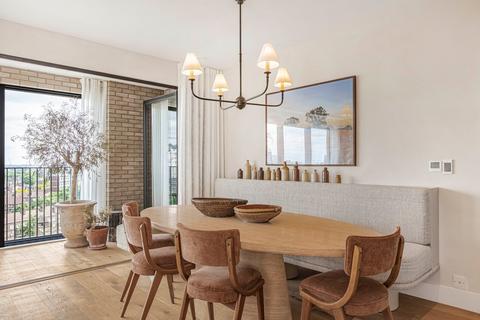 3 bedroom duplex for sale, Graphite Square, London, SE11